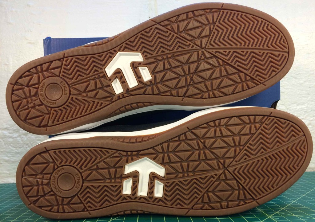Etnies non-slip grip skateboard shoes