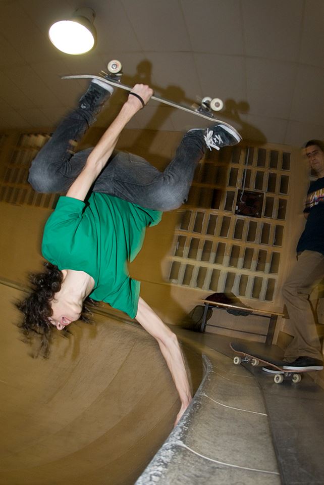 vegetable-shredder vegan skateboarder